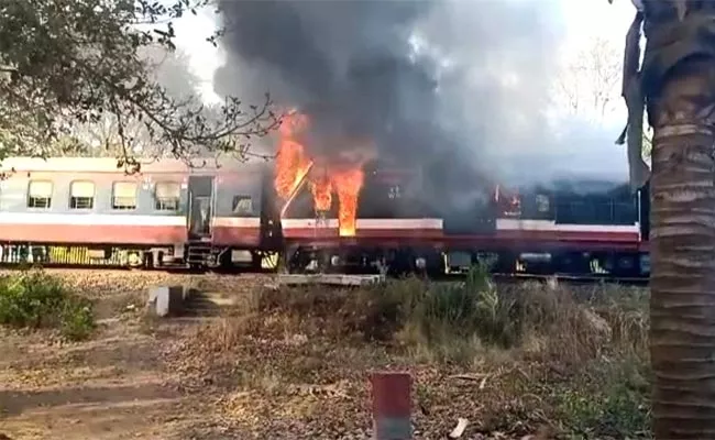 Ratlam-Ambedkar Nagar Local Train Catches Fire In Madhya Pradesh - Sakshi