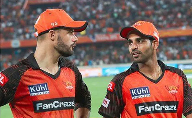 SRH Worst Playing-IPL 2023 Fans Demand Ban SRH Team After Lost To Delhi - Sakshi