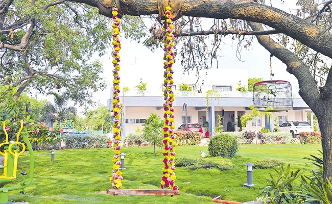 The Yadadri Collectors Bungalow Looks Like A Garden - Sakshi