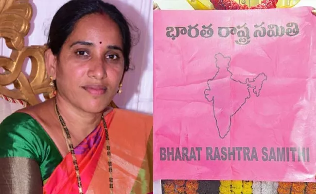 Garla ZPTC Jatoth Jhansi Laxmi Resigned To BRS Party - Sakshi