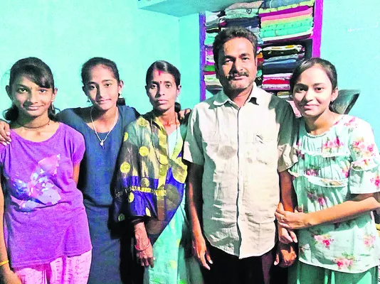 Govt school students score excellent marks  - Sakshi