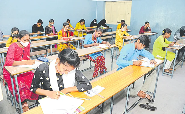 10th Class Annual Exams Begin Telangana - Sakshi