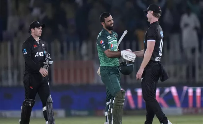 Fakhar Zaman Stars As Pakistan Beat New Zealand By 7 Wickets In 2nd ODI - Sakshi