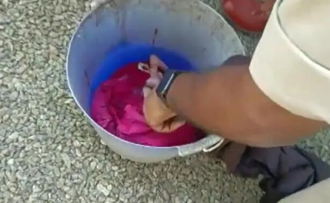 Kerala Woman Gives Birth At Home Leaves New Born In Bucket - Sakshi