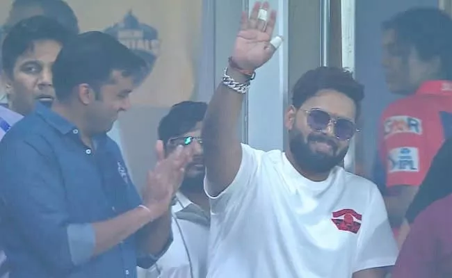 IPL 2023: Rishabh Pant Attend Delhi Capitals Vs Gujarat Titans Match Viral - Sakshi