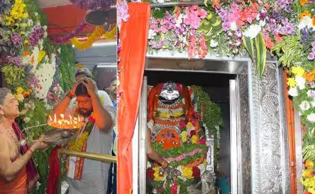 Adipurush Director Om Raut Visits Karmanghat Hanuman Temple in Hyderabad - Sakshi