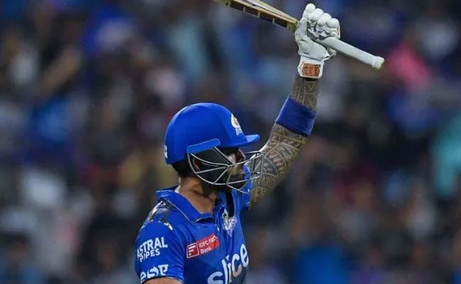  Mumbai Indians beat Royal Challengers Bangalore by six wickets  - Sakshi