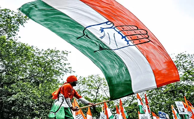 Congress Lead In Karnataka Election Beyond Expectations - Sakshi