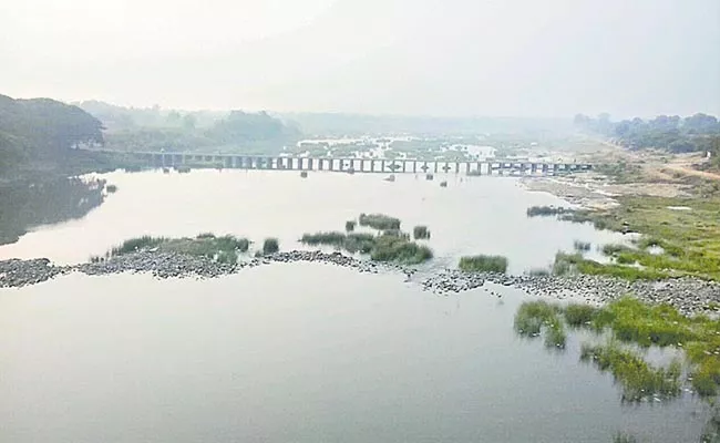 Proposals for construction of Wardha Barrage instead of Pranahita - Sakshi