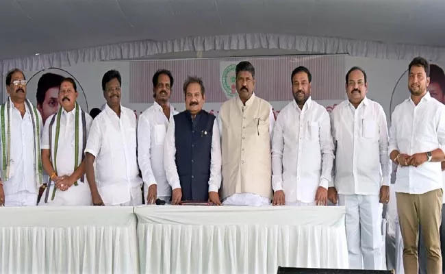 Swearing in of 8 new MLCs - Sakshi