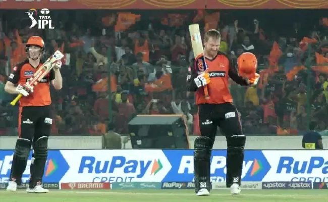 Heinrich Klaasen Maiden IPL Century In 49 Balls-SRH Vs RCB Match - Sakshi