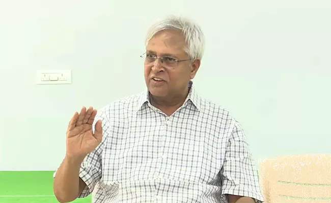 Undavalli Arun Kumar Comments On Ramoji Rao - Sakshi