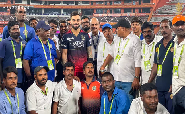 Kohli Appreciated Groundstaff-Uppal-Rajiv Gandhi International Stadium - Sakshi