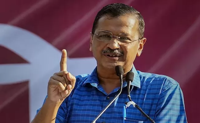 Arvind Kejriwal Finds Pm Modi 2013 Tweet Over Issue With Centre Over Services - Sakshi