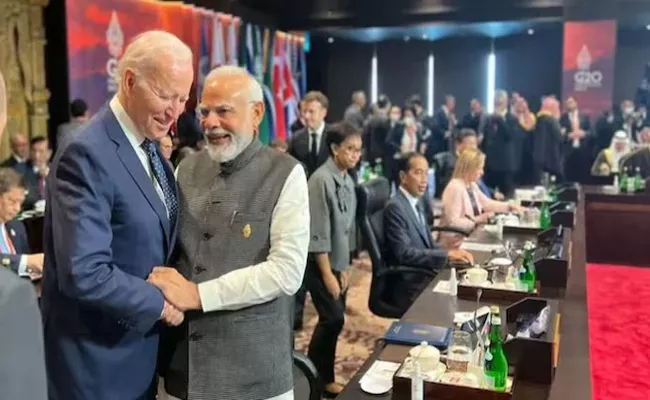 Joe Biden Asked PM Narendra Modi For His Autograph In G7 Summit - Sakshi