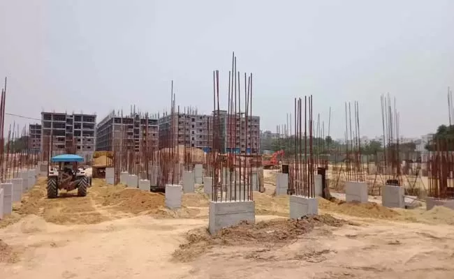 Realty firms may complete nearly 5.58 lakh homes in 2023 across top 7 cities says Anarock - Sakshi