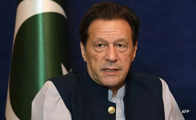 Former Pakistan PM Imran Khan Gets Bail From Anti Terrorism Court - Sakshi