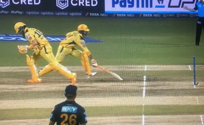 Ravindra Jadeja Runs Like Cheetah For Single Shocks Mooen Ali CSK Vs GT - Sakshi