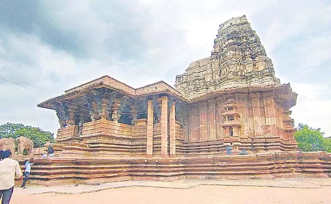 Warning of danger to Ramappa temple with mines - Sakshi