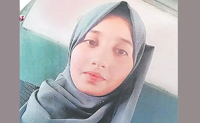 Private School Teacher Is Missing In Hyderabad - Sakshi