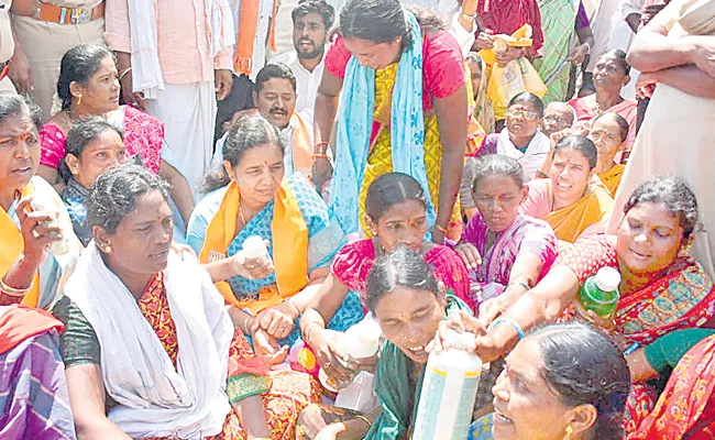 Land dwellers are concerned at Adilabad District - Sakshi