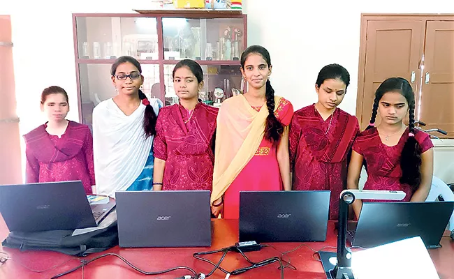 Divyang Students Created History By Passing The Exam In Digital Model - Sakshi