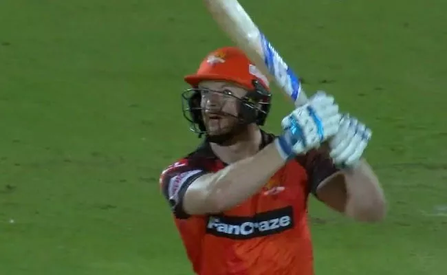 Glenn Phillips-Hitting 25 Runs-7Balls Turning Point Of Game Gets SRH Win - Sakshi