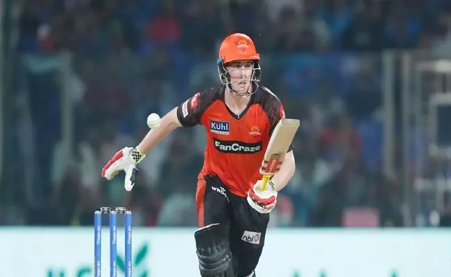 Aakash Chopra urges SRH to play Glenn Phillips ahead of Harry Brook - Sakshi