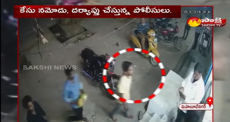 Video Thugs Attack On Munuru Ravi 