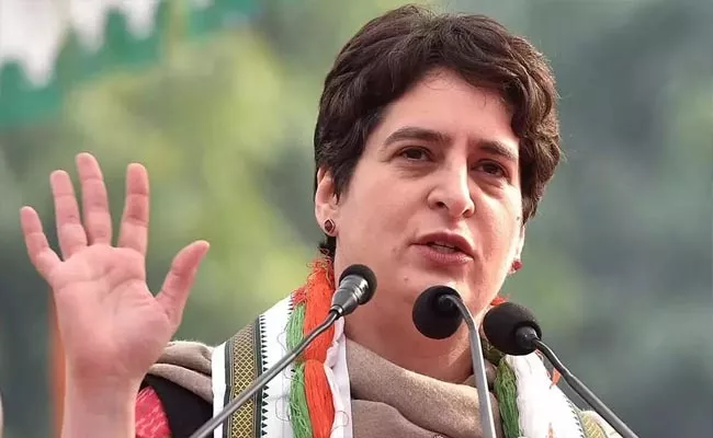 Priyanka Gandhi Public Meeting In Saroor Nagar Stadium - Sakshi