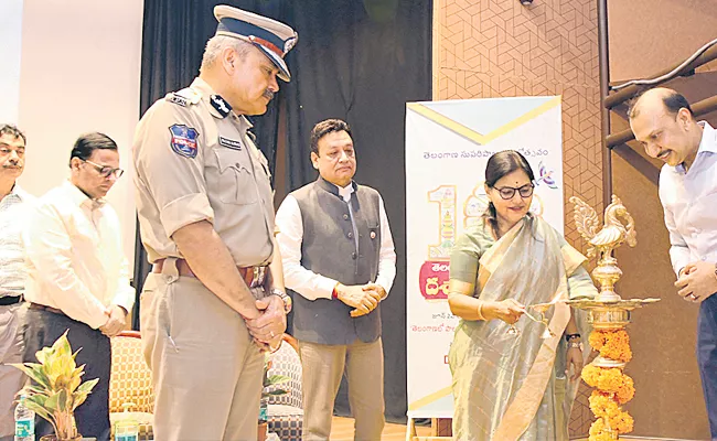 CS Shanti kumari on Good Governance Day - Sakshi