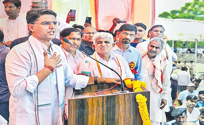 Rajasthan: Sachin Pilot pays homage to father Rajesh Pilot in Dausa - Sakshi