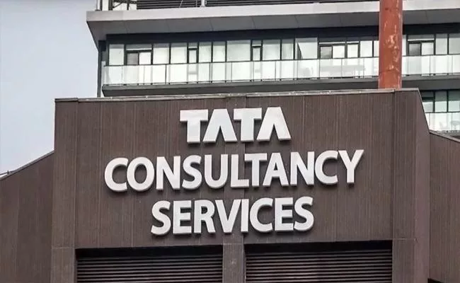 Tcs Women Employees Quitting Due To Work From Office Policy - Sakshi