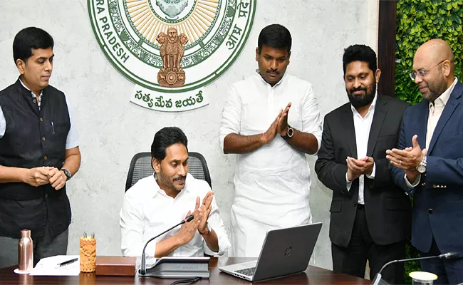 CM Jagan Launched 4g Service 100 Jio Towers By Virtually - Sakshi