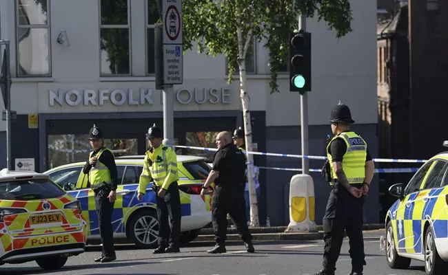 London: Nottingham Police Say Man Fatally Stabbed 3, Stall Van - Sakshi