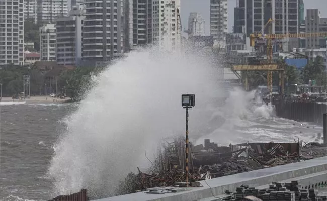 Biparjoy: 2 Dead 22 Injured in Gujarat, Cyclone Head To Rajasthan - Sakshi