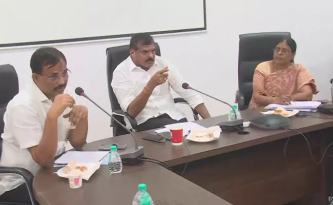 Andhra Pradesh: Minister Botsa Satyanarayana Meeting About Education Policy Academic Year - Sakshi