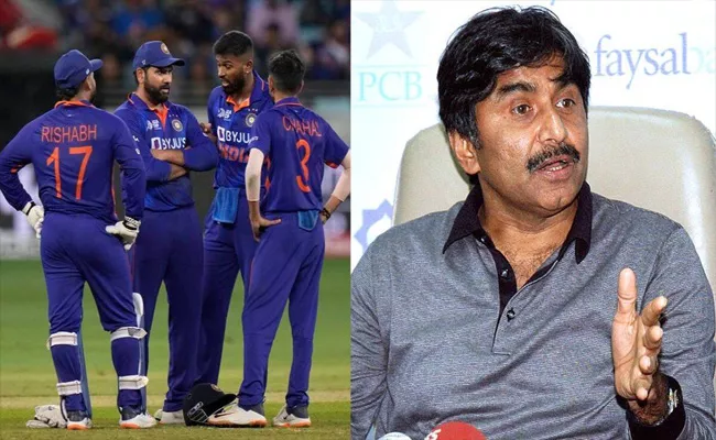 Javed Miandad Doesnt Want Pakistan To Tour India For World Cup - Sakshi