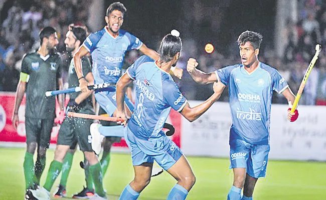 Junior Mens Asia Cup Hockey: India wins Junior Asia Cup, beats Pakistan 2-1 - Sakshi