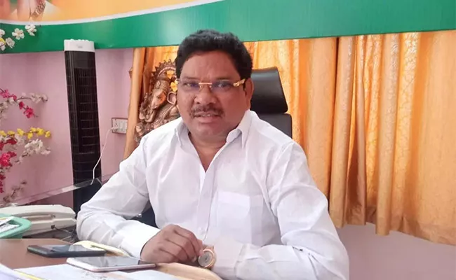 MP Soyam Bapurao Video Viral Adn He Reacts - Sakshi