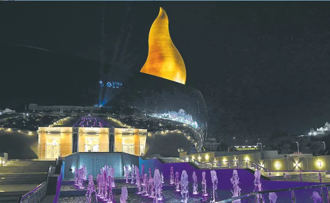 Telangana Martyrs Memorial will be unveiled on Thursday - Sakshi