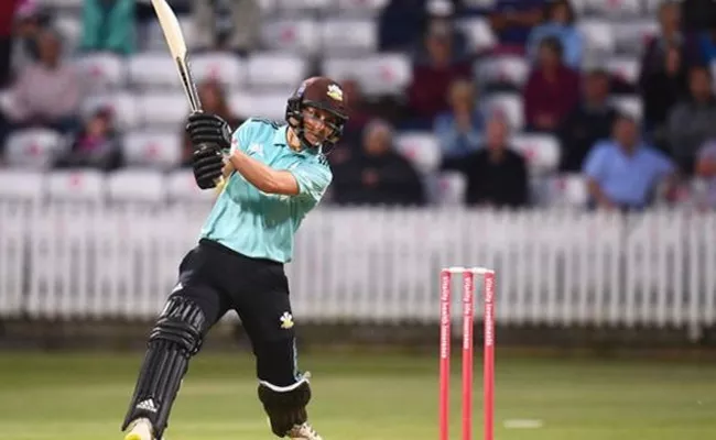 Sam Curran smashes 59 as Surrey post record total - Sakshi