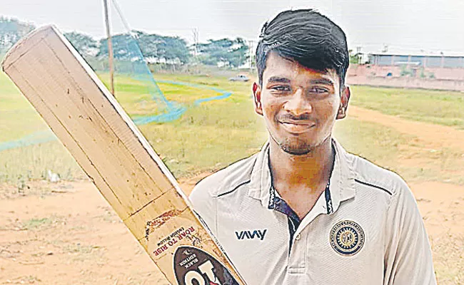 Aaron Vergis Triple Century 260 Balls-321 Runs-HCA Cricket Association - Sakshi