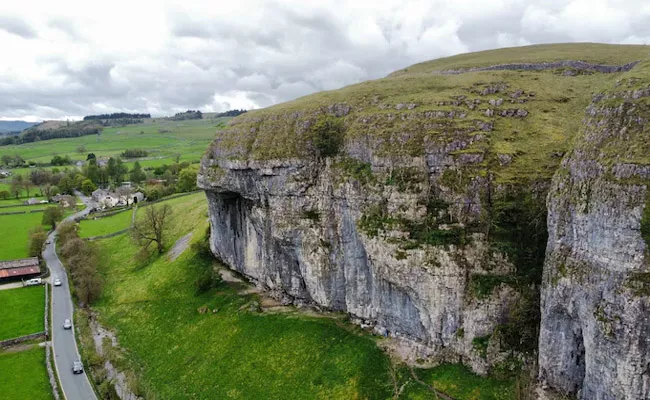 Iconic Rock In Yorkshire Dales Goes On Sale For Jus Rs 155 Crores - Sakshi