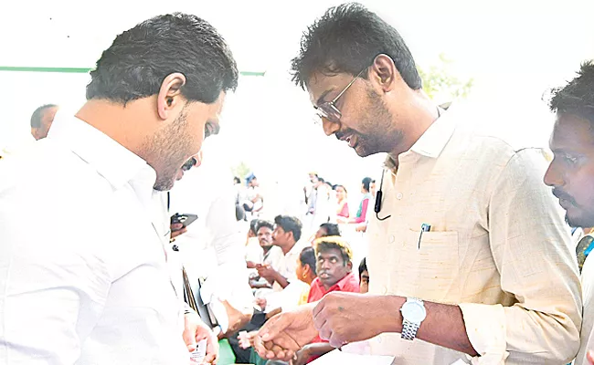 CM YS Jagan Helped Doctor For Lung Transplant - Sakshi