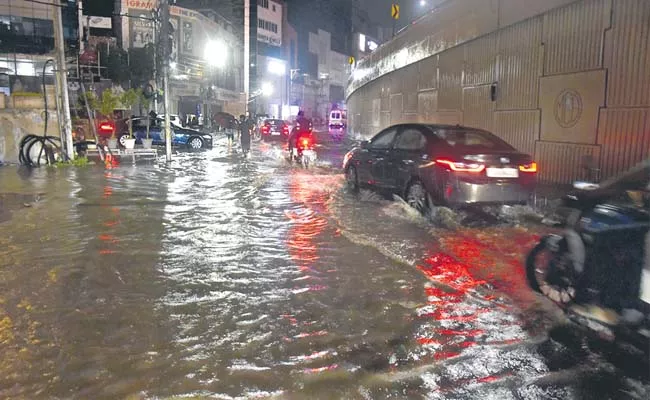 Heavy rains are likely in North Telangana districts - Sakshi