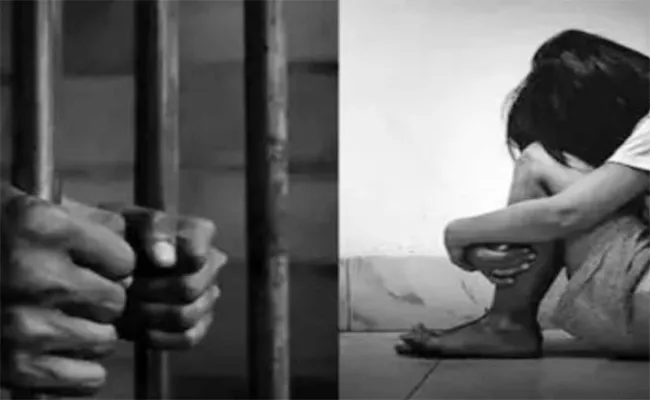 Karnataka: Police Arrest Man Molesting Girls In Hostel - Sakshi