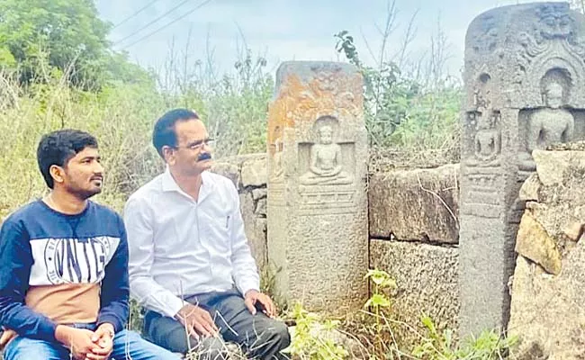 Researchers identified thousand year old Jain sculptures - Sakshi