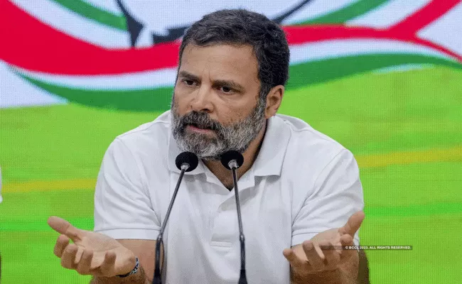 Rahul Gandhi Says Govt Has Forgotten Poor And Middle Class - Sakshi