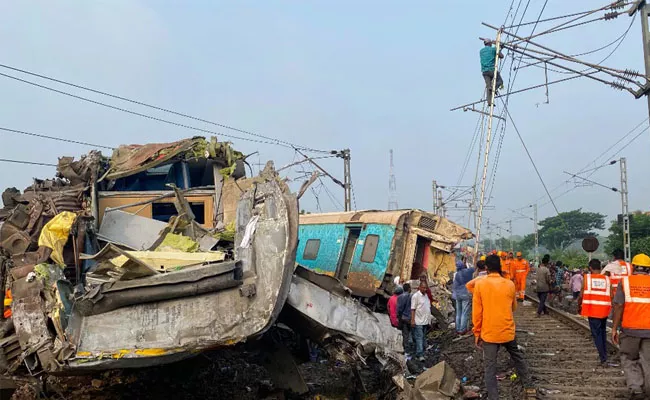 Odisha Train Accident: Three Trains Collided Within Minutes - Sakshi